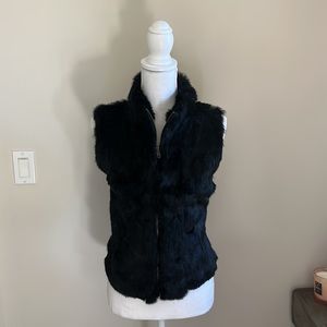 Fur Black Vest. Size M. Classic cut